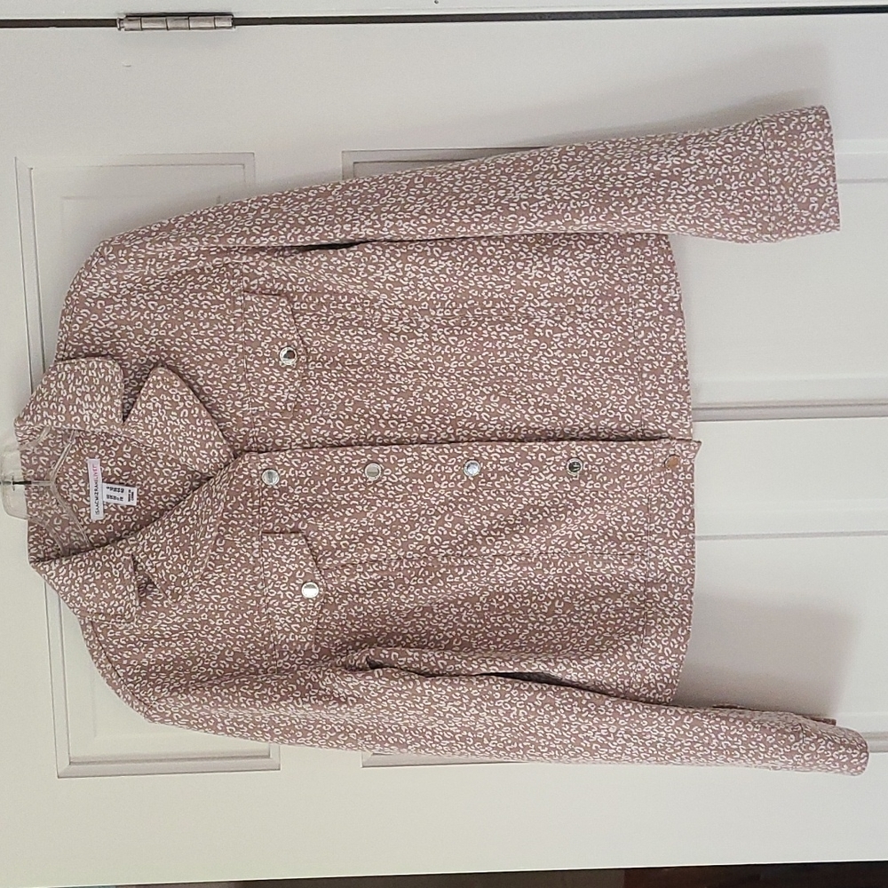 Isaac Mizrahi Live Jacket. Tan & White. Size 6 US